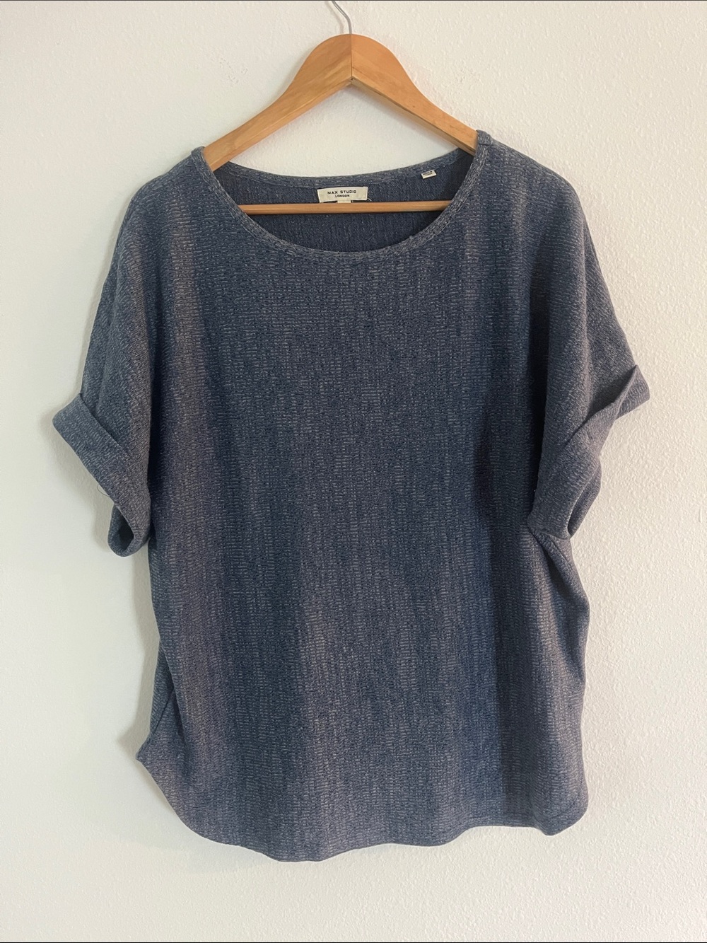 Max Studio Heathered Blue Short Sleeve Knit Top